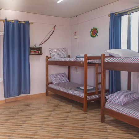 African Vibrations Hostel Osu Accra Extérieur photo