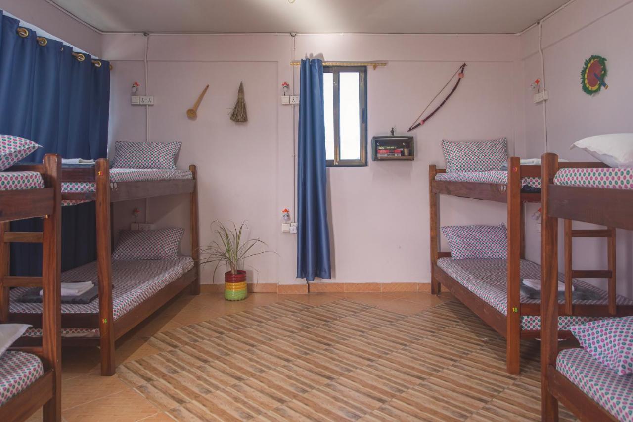 African Vibrations Hostel Osu Accra Extérieur photo